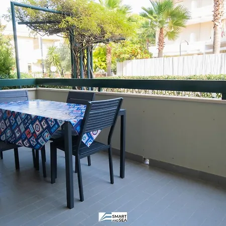 Smart And Sea Gardens Apartment *