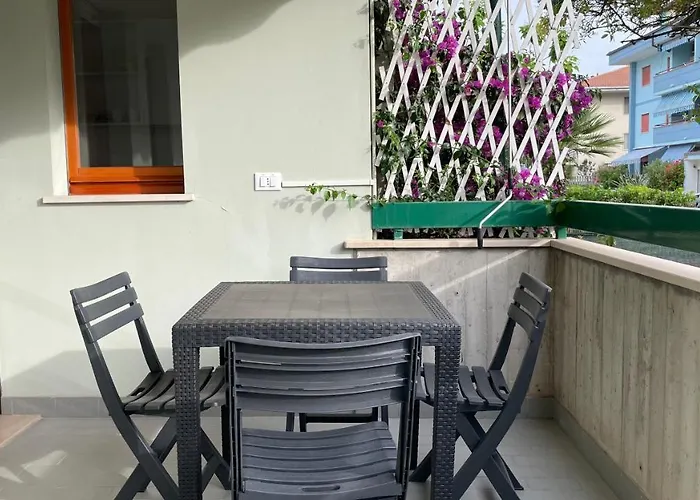 Апартаменты Smart And Sea Gardens